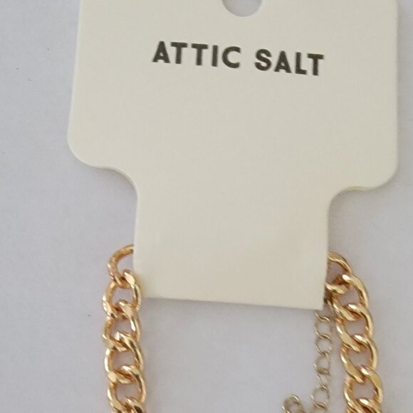 Attic Salt Gold Chain with Lips Parted Charm Pendant - Picture 7 of 8